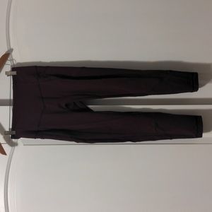 Calf length Lululemon tights